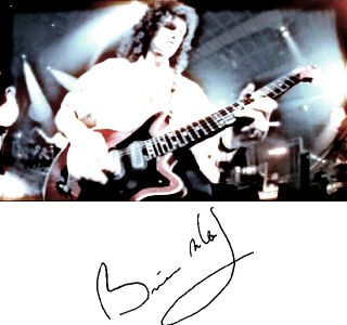 Brian May aláírásos képe